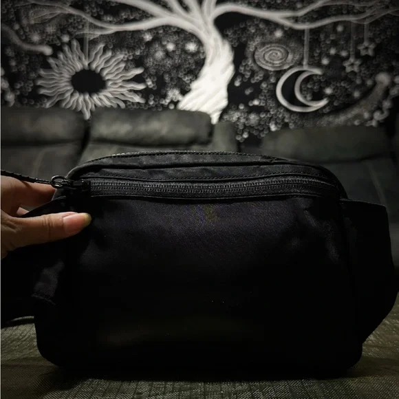 lululemon athletica Black Belt Bag new without tags - Picture 16 of 16